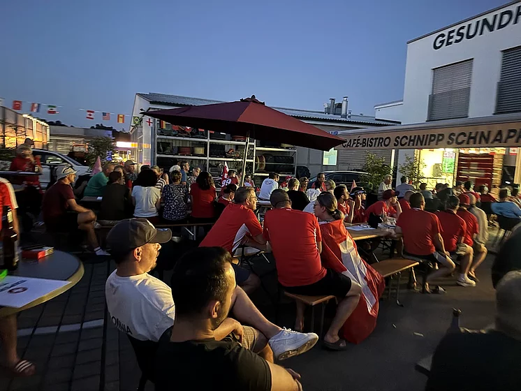 Was für ein fantastischer Abend beim Public Viewing im Café-Bistro Schnipp-Schnapp in Kleinandelfingen!