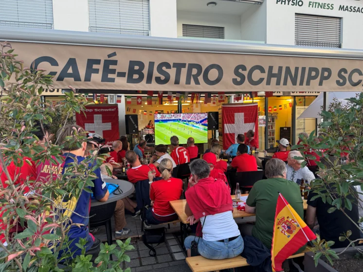 Public Viewing im Café Schnipp Schnapp – ein voller Erfolg!