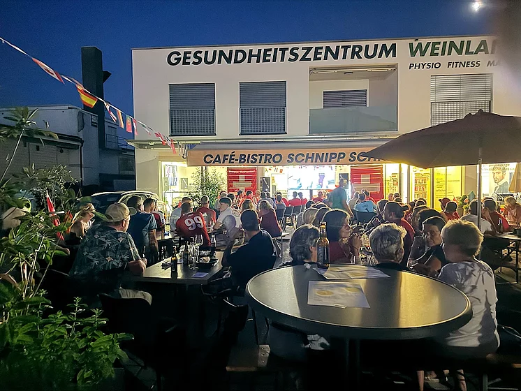 Was für ein fantastischer Abend beim Public Viewing im Café-Bistro Schnipp-Schnapp in Kleinandelfingen!