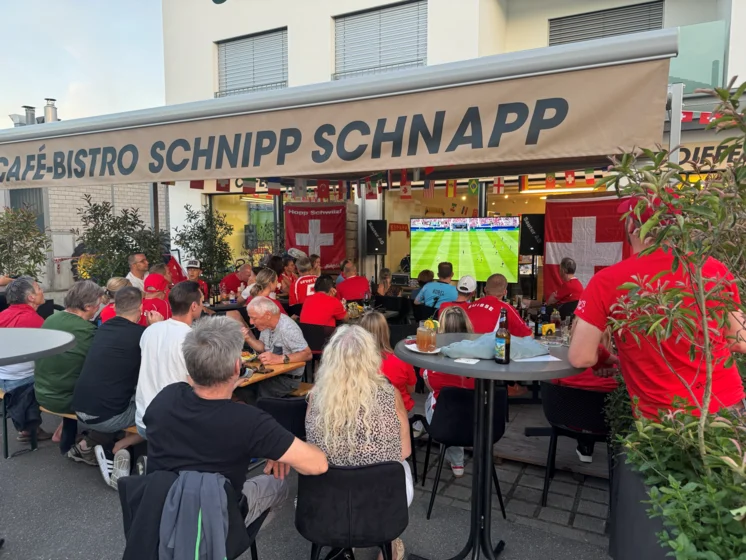 Public Viewing im Café Schnipp Schnapp – ein voller Erfolg!